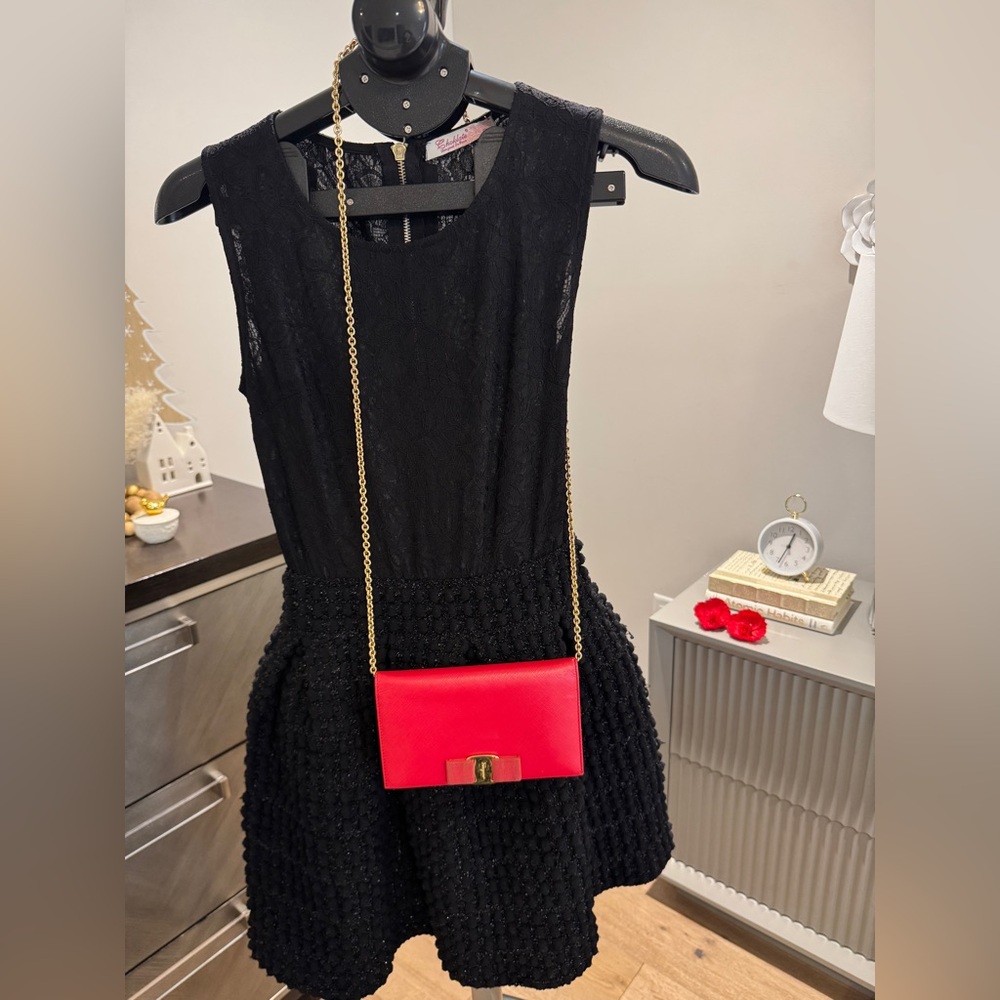 Elegant Red Crossbody Bag
